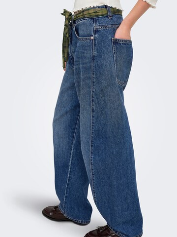 ONLY Barrel Jeans in Blue: side