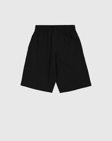 Champion Authentic Athletic Apparel - Regular Calças 'Bermuda' em preto