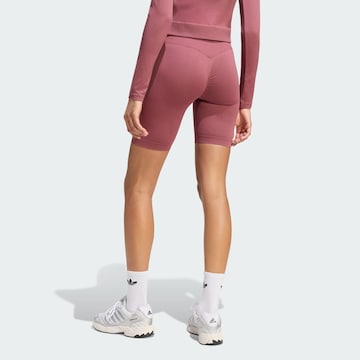 ADIDAS ORIGINALS - Skinny Leggings 'Essentials' em vermelho