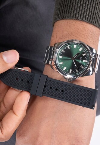 Montre à affichage analogique 'Champ' GUESS en argent