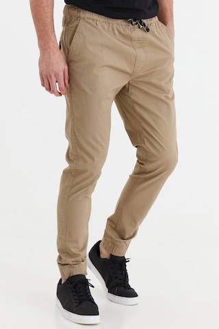 !Solid Slim fit Chino trousers 'SINAN' in Beige: front