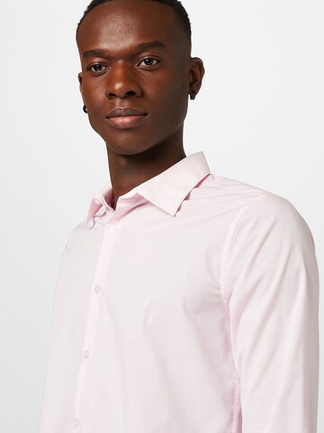 BURTON MENSWEAR LONDON Slim fit Overhemd in Roze