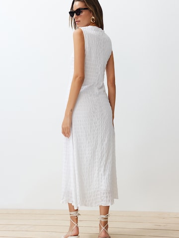 Robe Trendyol en blanc