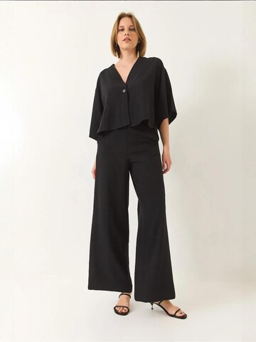 Completo pantalone di Bianco Lucci in nero