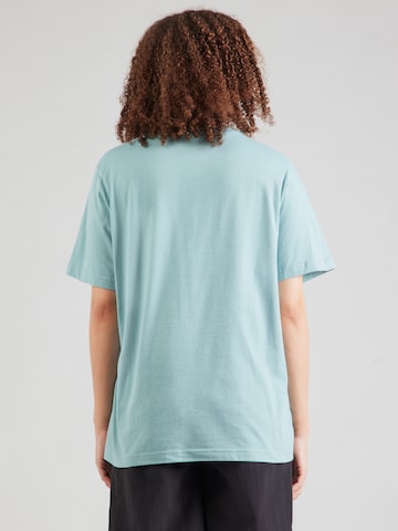 Nike Sportswear T-Shirt 'Essentials' in Grün