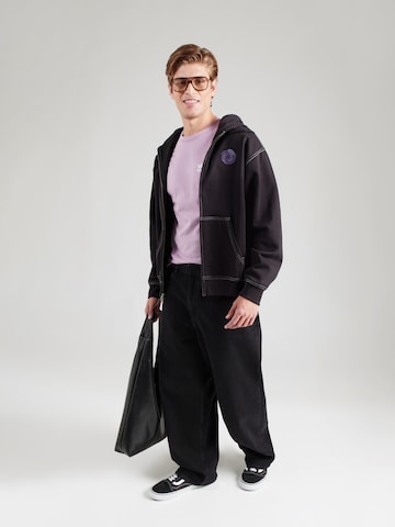 VANS Bluser & t-shirts 'Surveillance' i lilla