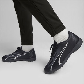 Chaussure de foot 'Ultra Play' PUMA en noir : devant