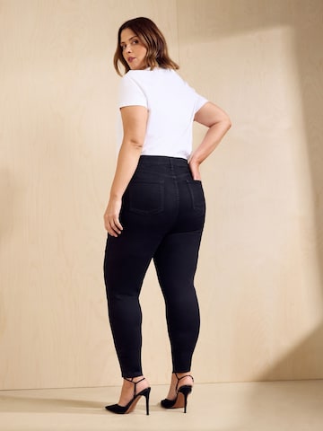 Skinny Jeggings di Friends Like These in nero