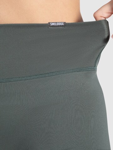 Smilodox Slimfit Sportbroek ' Etty ' in Groen