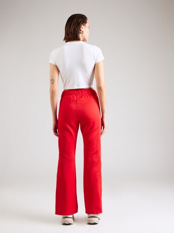 Regular Pantalon Nike Sportswear en rouge