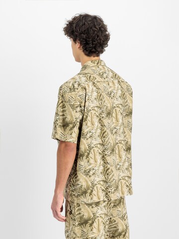 Fit confort Chemise 'Honolulu' ALPHA INDUSTRIES en vert