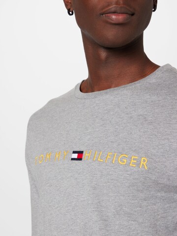 TOMMY HILFIGER Shirt in Grau