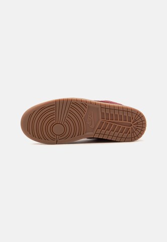 Baskets basses 'Air Jordan 1' Jordan en rouge : en bas