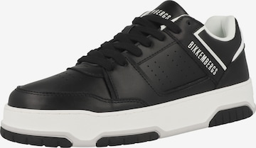 BIKKEMBERGS - Sapatilhas baixas 'B4SK3T' em preto: frente