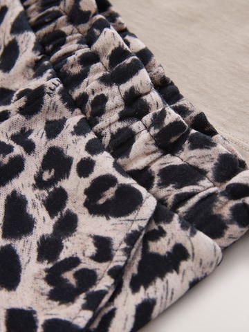 smALLSAINTS Set in Brown