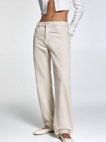 Pull&Bear Wide leg Jeans i beige: framsida