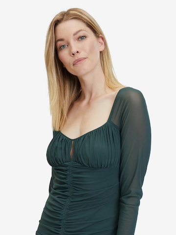 Robe de cocktail Vera Mont en vert