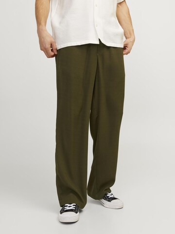 JACK & JONES Regular Pants in Green: front