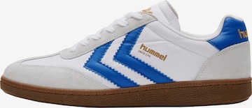 Baskets basses Hummel en bleu : devant