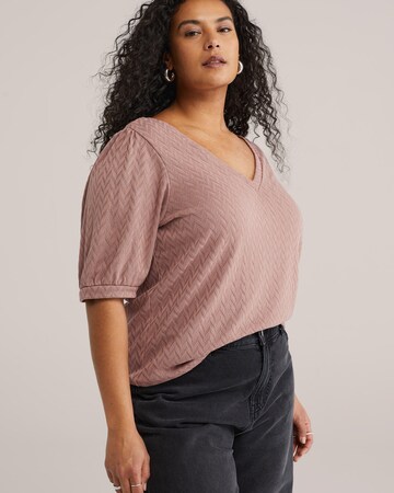 Tricou de la WE Fashion pe roz: față