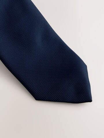Next Set: Krawatte und Einstecktuch in Blau