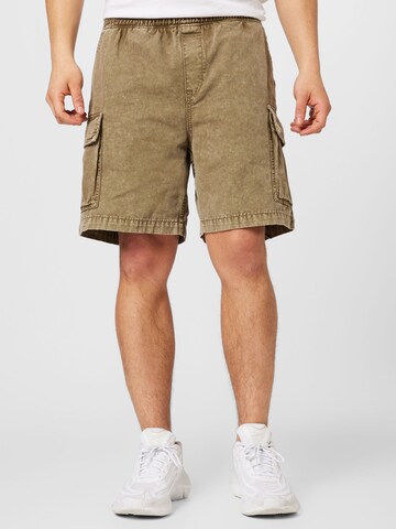 WEEKDAY Regular Cargo Pants 'Joshua' in Brown: front