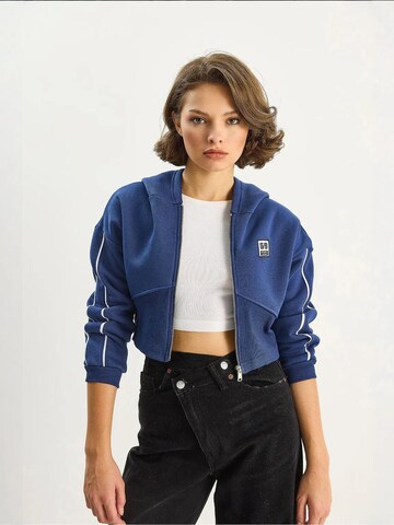 Bianco Lucci Sweat jacket in Blue