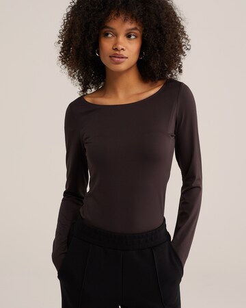 WE Fashion Футболка в Коричневый: спереди