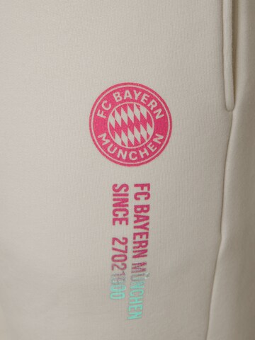 FCBM Zwężany krój Spodnie 'Marlo' w kolorze biały