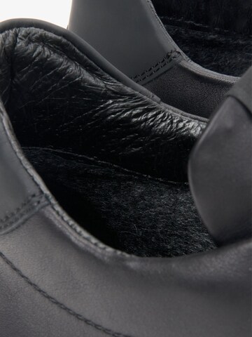 Estro Sneakers '09-4360' in Black