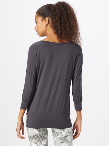 CURARE Yogawear Performance Shirt 'Flow' in Grey