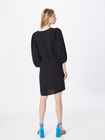 Rochie 'SURASHIL' de la VILA pe negru