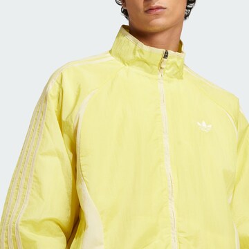 ADIDAS ORIGINALS Tussenjas 'Adicolor 2000s' in Geel