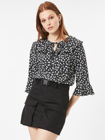 Wallis Bluse in Schwarz: Vorderseite