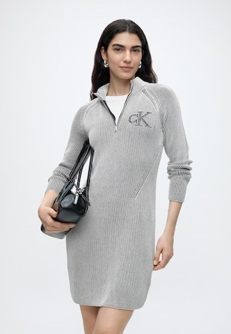 Robes en maille Calvin Klein Jeans en blanc