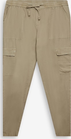 Regular Pantalon cargo Esprit Curves en vert : devant