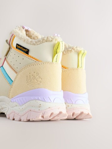 Next Μπότες για χιόνι σε μπεζ