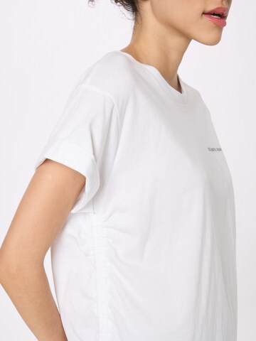 Designers Remix - Camiseta 'Stanley' en blanco