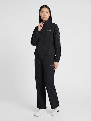 Hummel Regular Workout Pants in Black