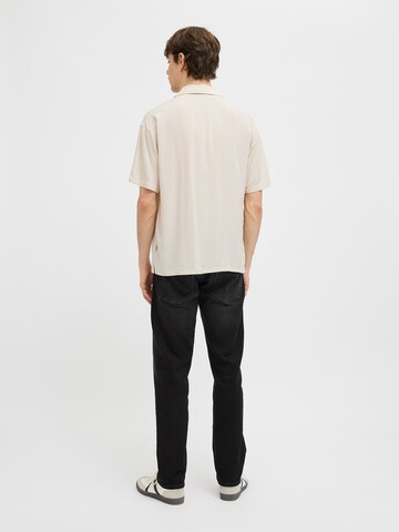 JJ Rebel - Ajuste confortable Camisa 'JREBWATER' en beige