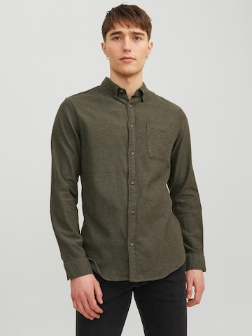 JACK & JONES - Ajuste estrecho Camisa 'Classic' en verde: frente