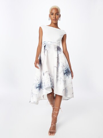 Robe de cocktail SWING en blanc