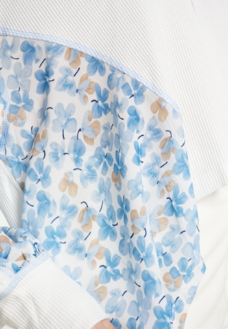 T-shirt 'Fashion Look' FELIPA en blanc