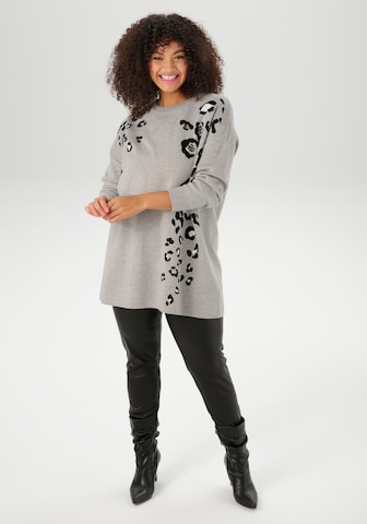 Aniston Sweater in Grey