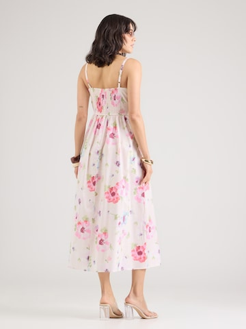 Rochie de la GAP pe roz