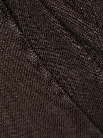 Pull-over Marie Lund en gris