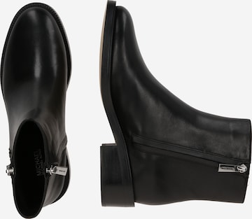 Botine de la MICHAEL Michael Kors pe negru