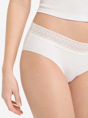 ETAM Panty 'Invisible W24' in Weiß