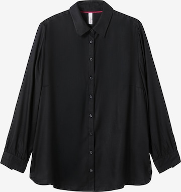 SHEEGO - Blusa en negro: frente