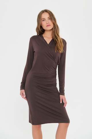 SAINT TROPEZ Jurk 'Vigga' in Bruin